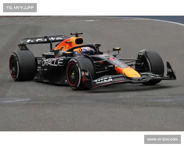 赛季收官战三方争冠,诺里斯、皮亚斯特里、维斯塔潘决战亚斯码头